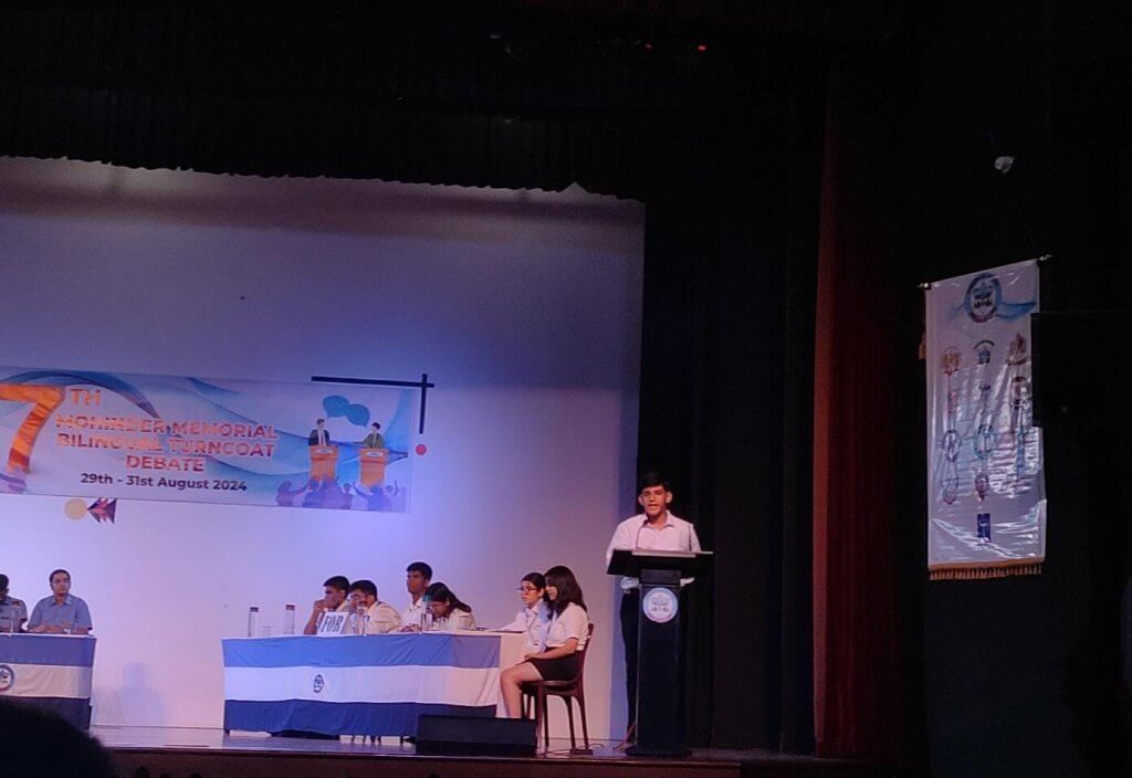 THE 7th MOHINDER MEMORIAL BILINGUAL TURNCOAT DEBATE vivek high school